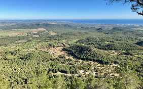 Jeder Anstieg belohnt mit einer tollen Aussicht über die Insel